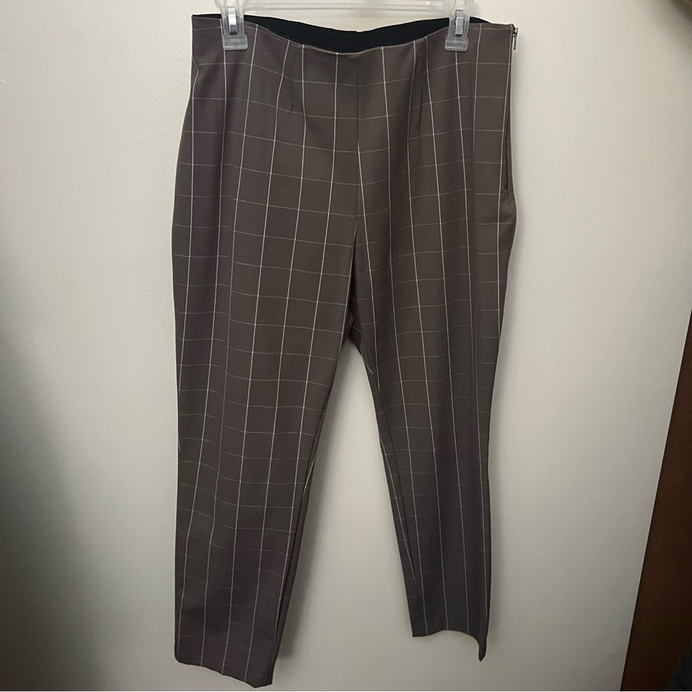 Light Brown Checkered Capri Pants